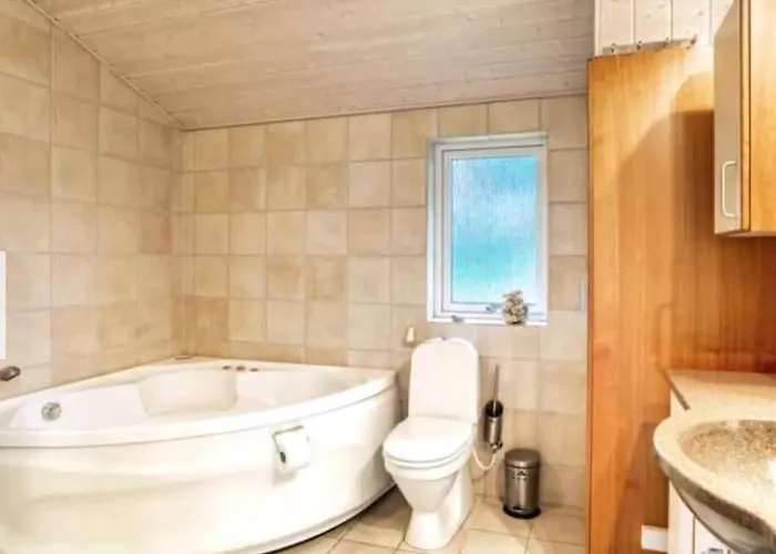 Дом отдыха Summerhouse On The And With Ocean View Yderby